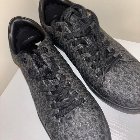 Michael Kors Black Patterned Men's Shoes - Picture 4 of 4